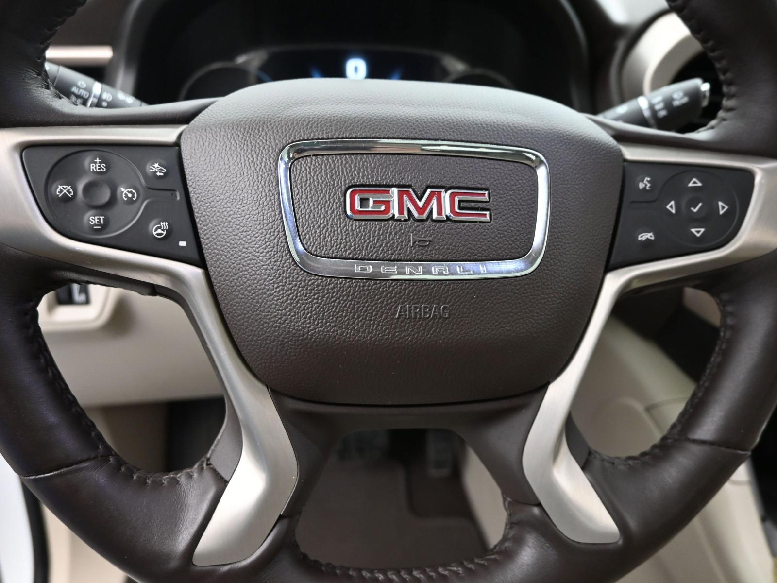 2018 GMC Acadia Vehicle Photo in Cedar Rapids, IA 52402