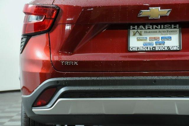 2025 Chevrolet Trax Vehicle Photo in PUYALLUP, WA 98371-4149