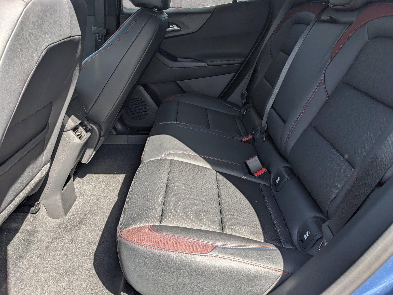 2025 Chevrolet Equinox Vehicle Photo in GREENACRES, FL 33463-3207