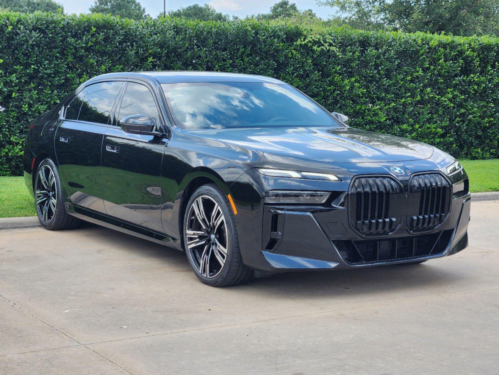 2024 BMW 740i Vehicle Photo in GRAPEVINE, TX 76051