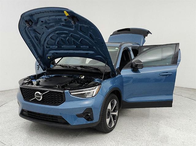 2023 Volvo XC40 Vehicle Photo in Grapevine, TX 76051