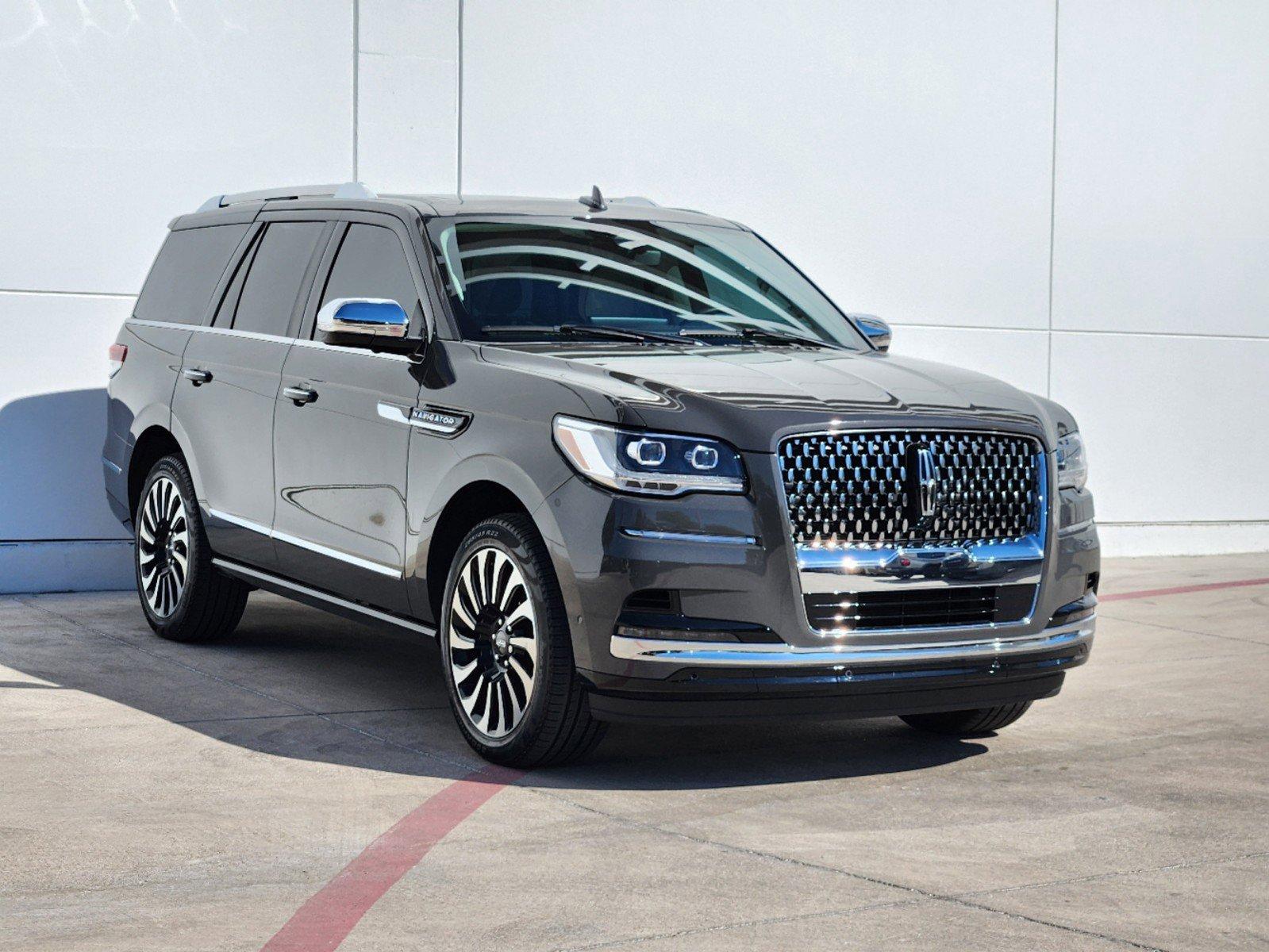 2024 Lincoln Navigator Vehicle Photo in GRAPEVINE, TX 76051-8302