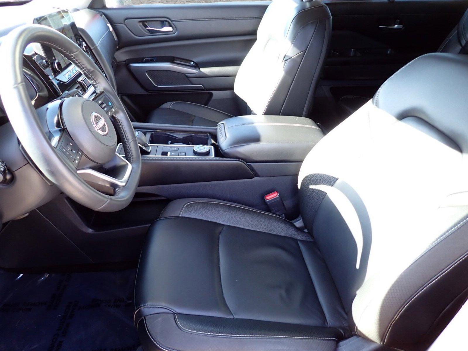 2023 Nissan Pathfinder Vehicle Photo in DENVER, CO 80221-3610