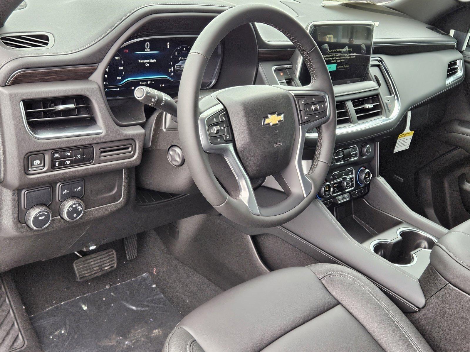 2024 Chevrolet Suburban Vehicle Photo in PEMBROKE PINES, FL 33024-6534