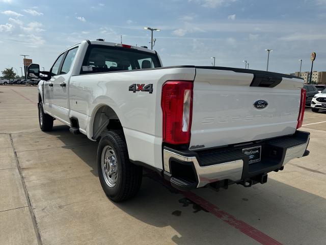 2024 Ford Super Duty F-250 SRW Vehicle Photo in Terrell, TX 75160