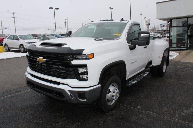 2024 Chevrolet Silverado 3500 HD Vehicle Photo in SAINT CLAIRSVILLE, OH 43950-8512