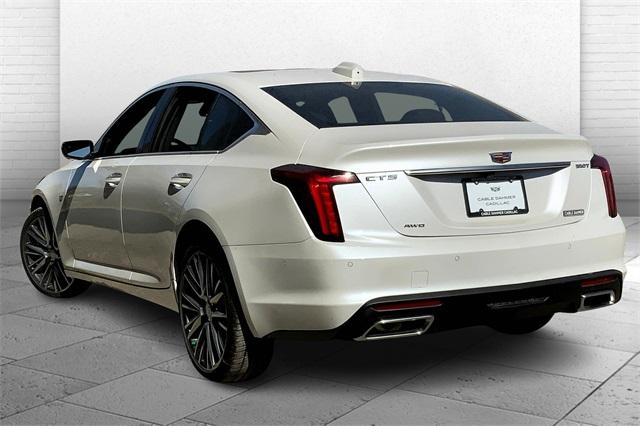 2025 Cadillac CT5 Vehicle Photo in KANSAS CITY, MO 64114-4545