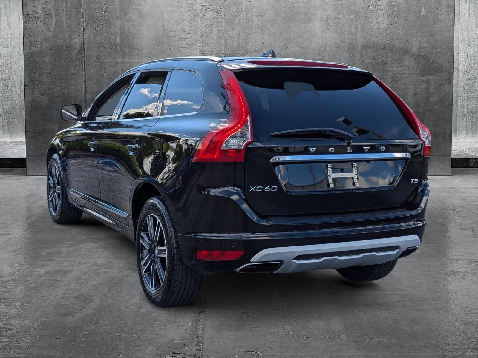 2017 Volvo XC60 Vehicle Photo in Hollywood, FL 33021