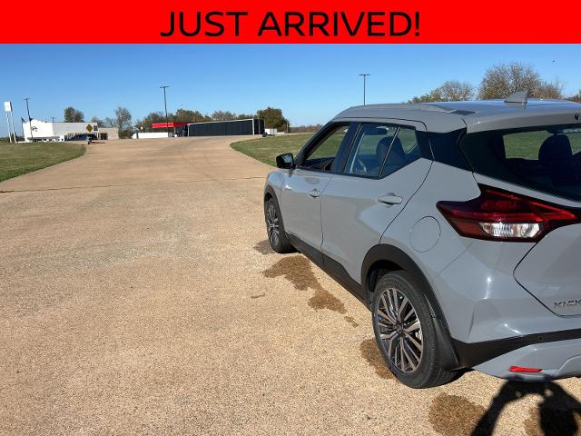 2021 Nissan Kicks Vehicle Photo in Denison, TX 75020