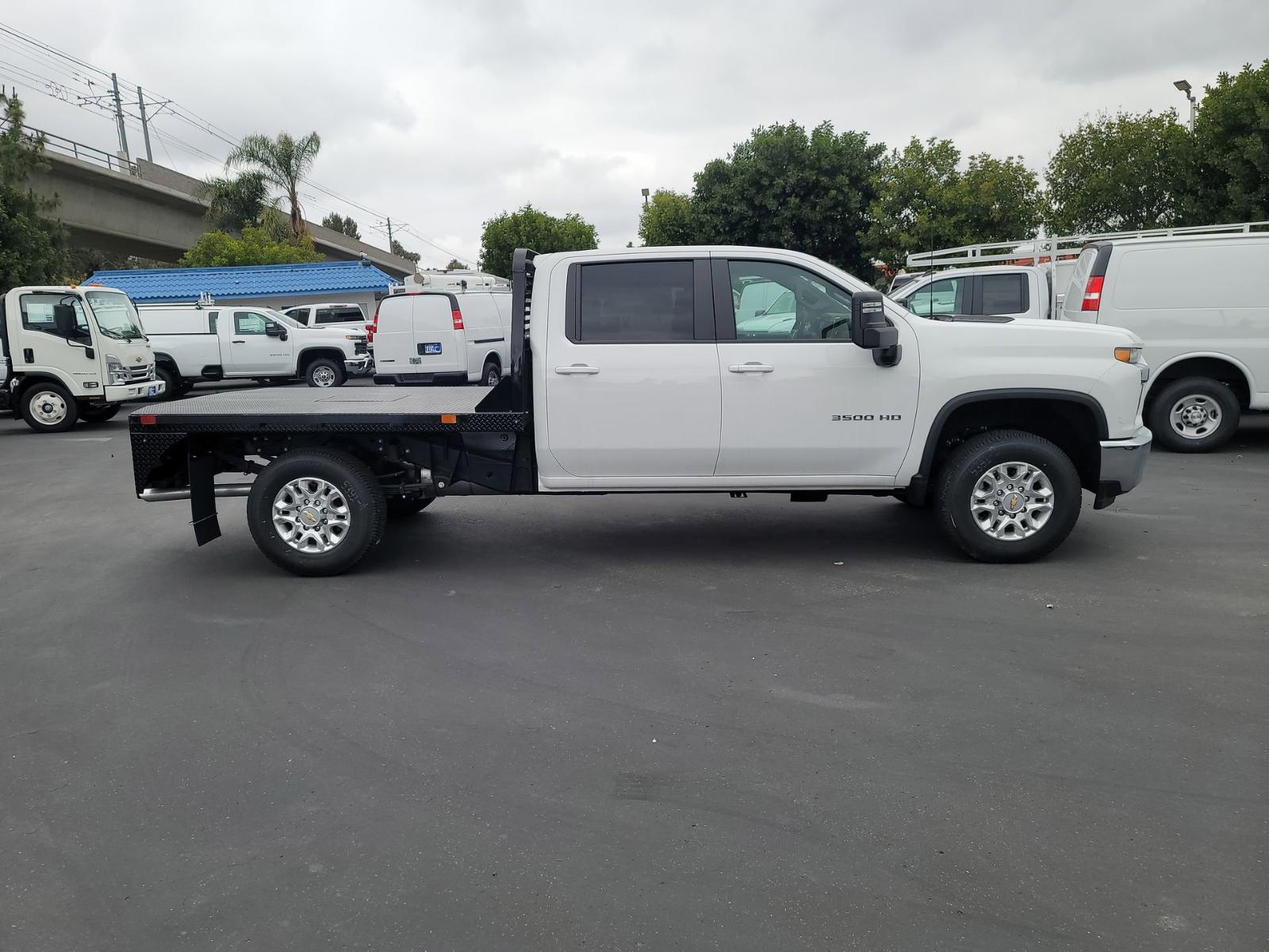 2023 Chevrolet Silverado 3500 HD CC Vehicle Photo in LA MESA, CA 91942-8211