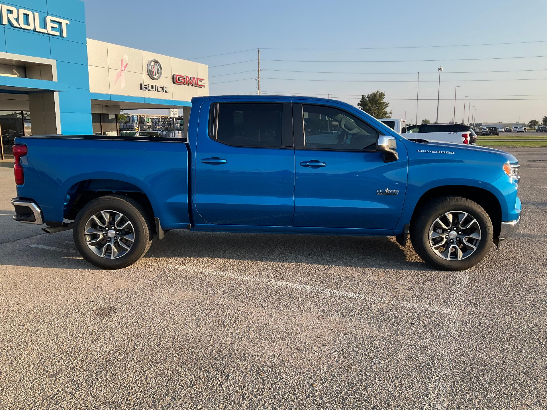 2024 Chevrolet Silverado 1500 Vehicle Photo in PONCA CITY, OK 74601-1036