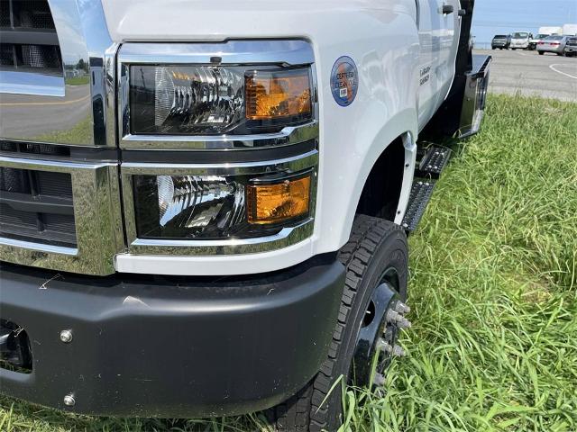 2024 Chevrolet Silverado 5500 HD Vehicle Photo in ALCOA, TN 37701-3235