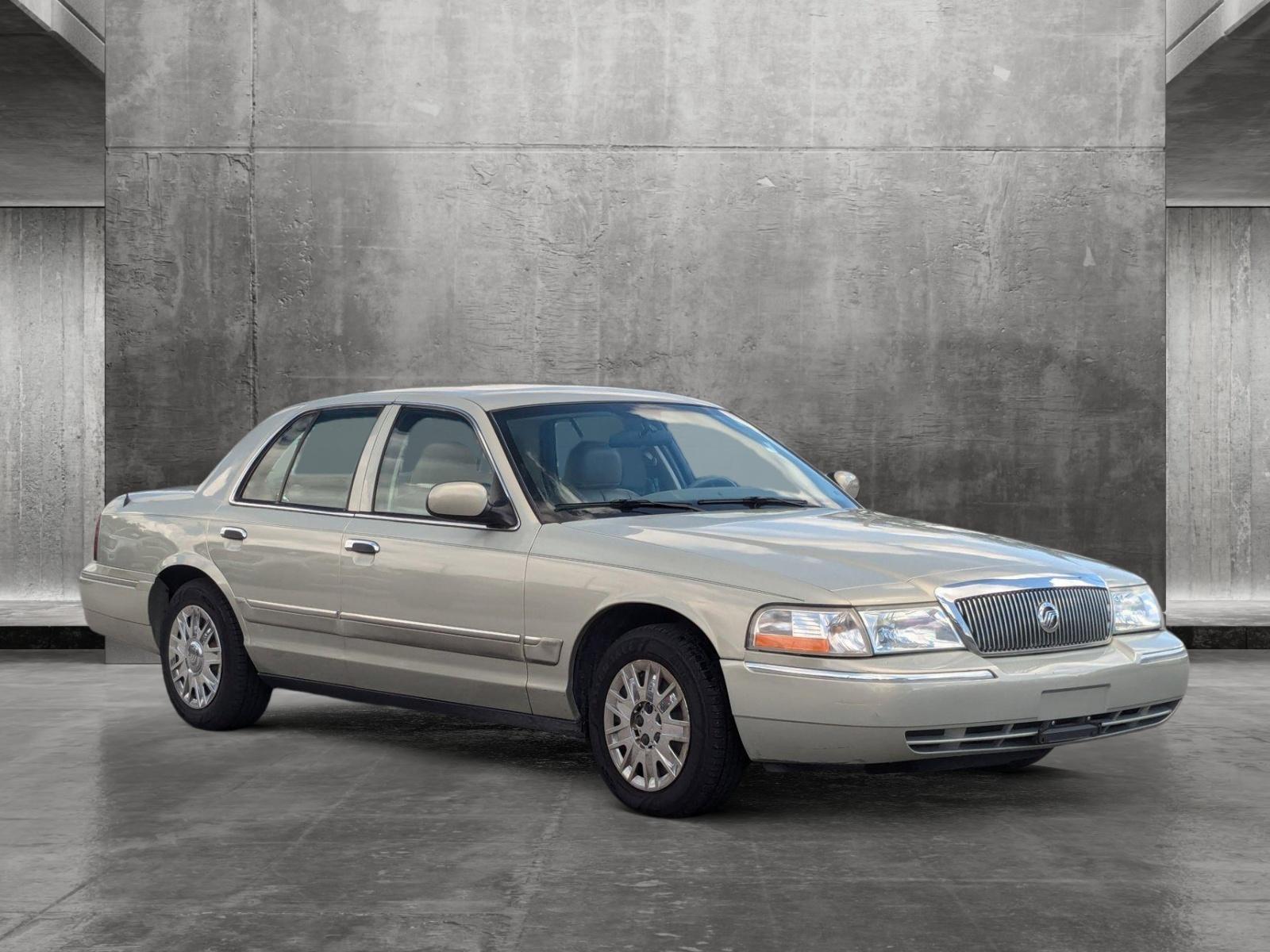 2005 Mercury Grand Marquis Vehicle Photo in St. Petersburg, FL 33713