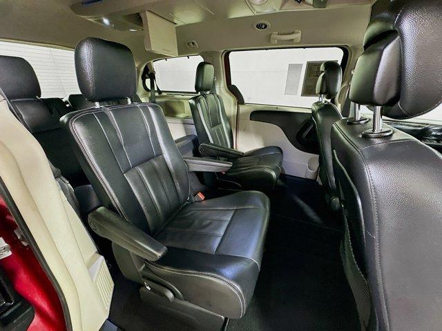 2015 Chrysler Town & Country Vehicle Photo in Doylsetown, PA 18901