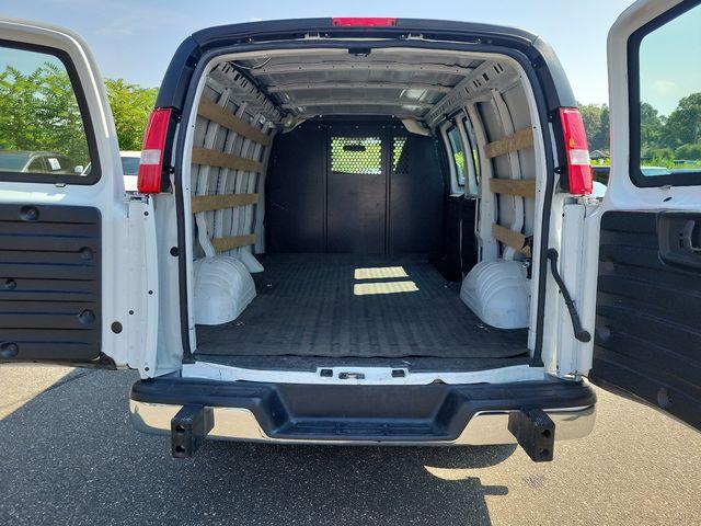 2022 Chevrolet Express Cargo 2500 Vehicle Photo in DANBURY, CT 06810-5034