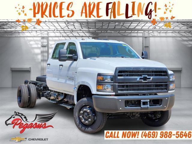 2024 Chevrolet Silverado Chassis Cab Vehicle Photo in ENNIS, TX 75119-5114