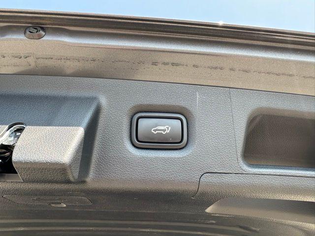 2021 Hyundai SANTA FE Hybrid Vehicle Photo in TUPELO, MS 38801-6508