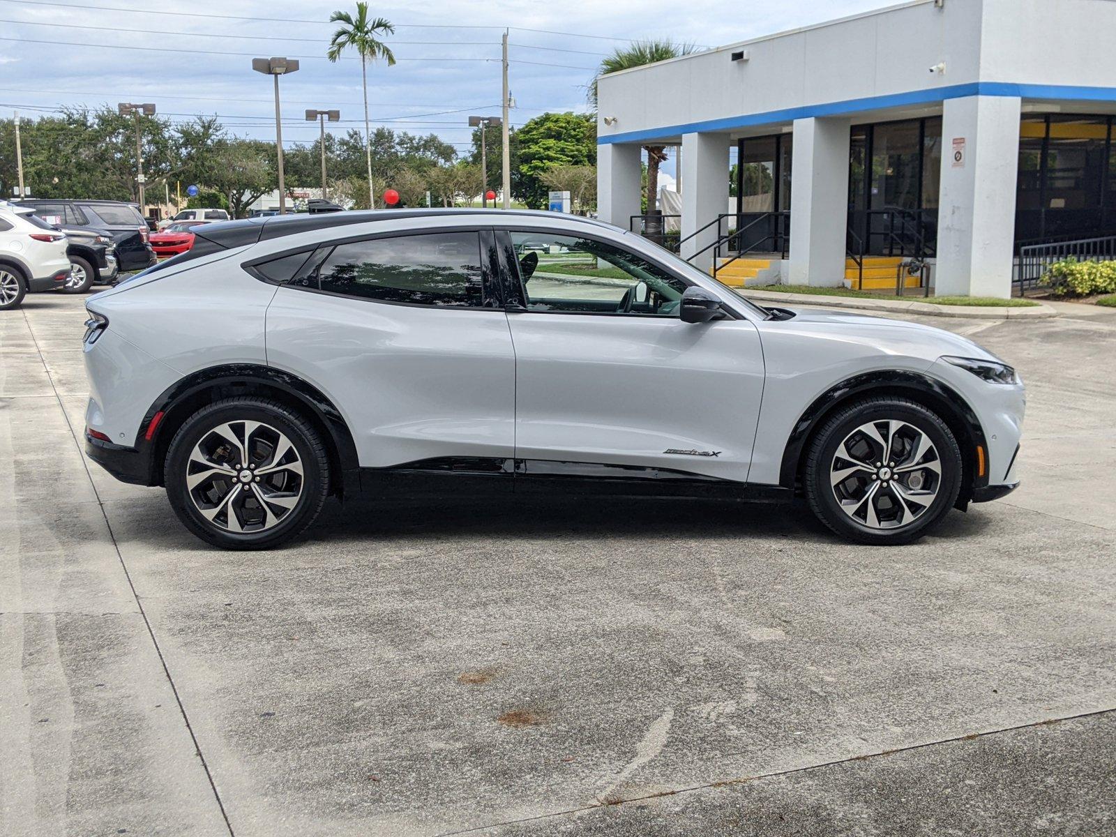 2022 Ford Mustang Mach-E Vehicle Photo in PEMBROKE PINES, FL 33024-6534