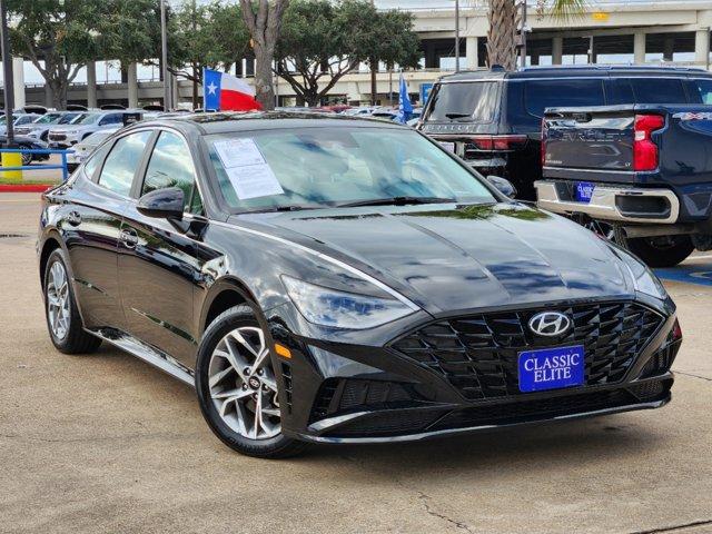 2023 Hyundai Sonata Vehicle Photo in SUGAR LAND, TX 77478-0000