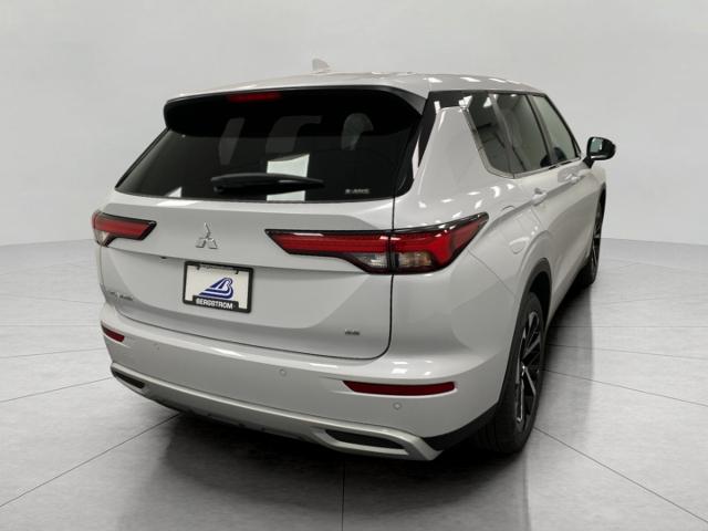 2024 Mitsubishi Outlander Vehicle Photo in Appleton, WI 54913