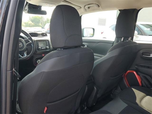 2015 Jeep Renegade Vehicle Photo in GRAND BLANC, MI 48439-8139