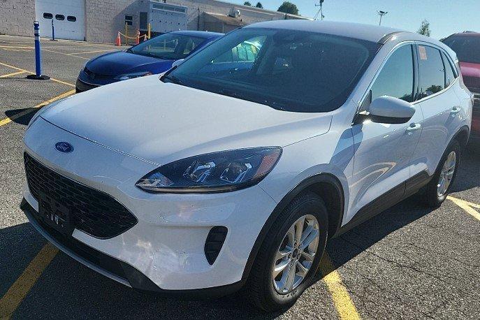 2021 Ford Escape Vehicle Photo in Marion, IA 52302