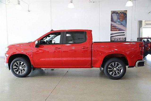 2025 Chevrolet Silverado 1500 Vehicle Photo in MEDINA, OH 44256-9001