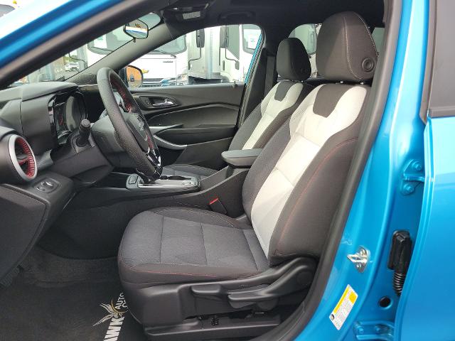 2025 Chevrolet Trax Vehicle Photo in JOLIET, IL 60435-8135