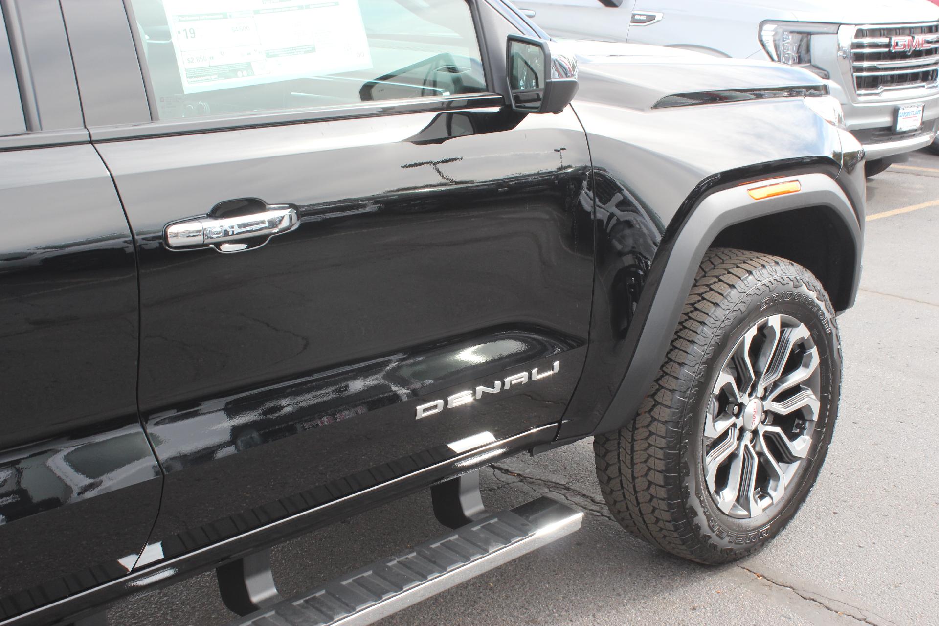 2024 GMC Canyon Vehicle Photo in AURORA, CO 80012-4011