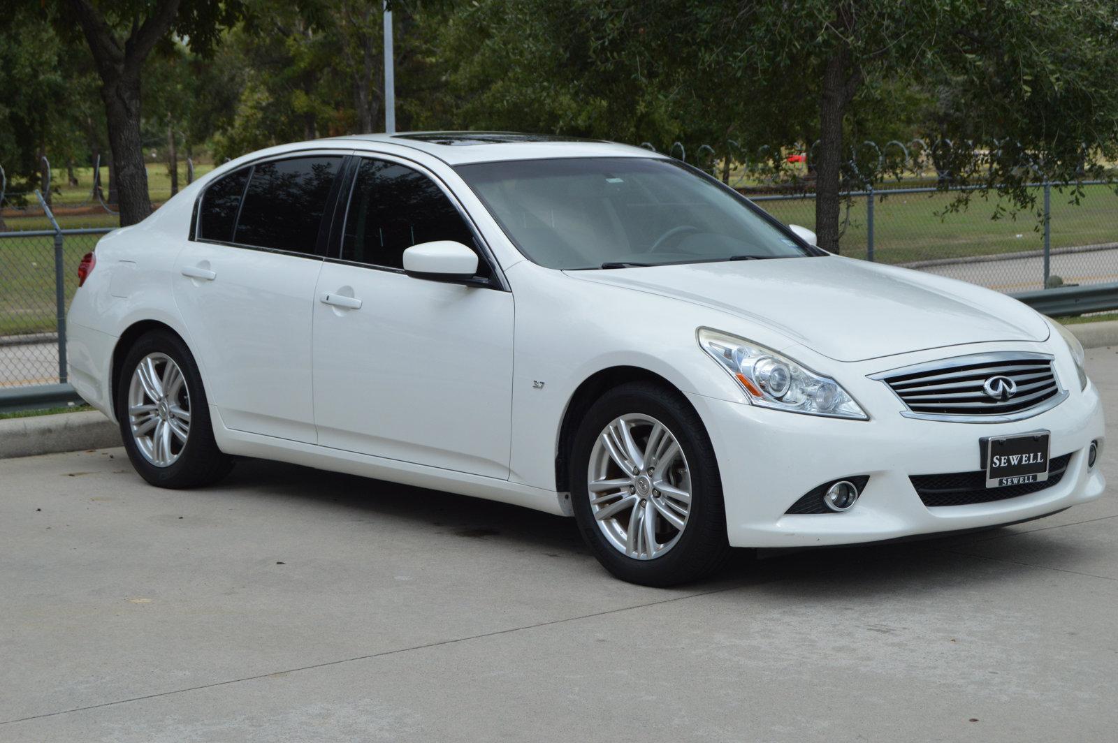 2015 INFINITI Q40 Vehicle Photo in Houston, TX 77090