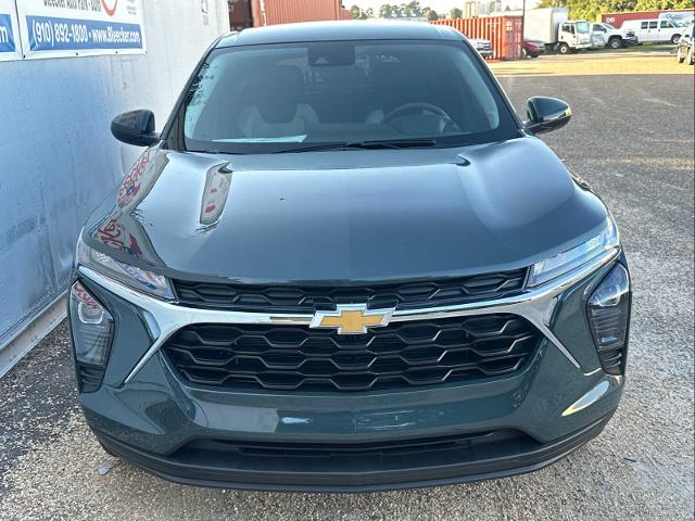 2025 Chevrolet Trax Vehicle Photo in DUNN, NC 28334-8900