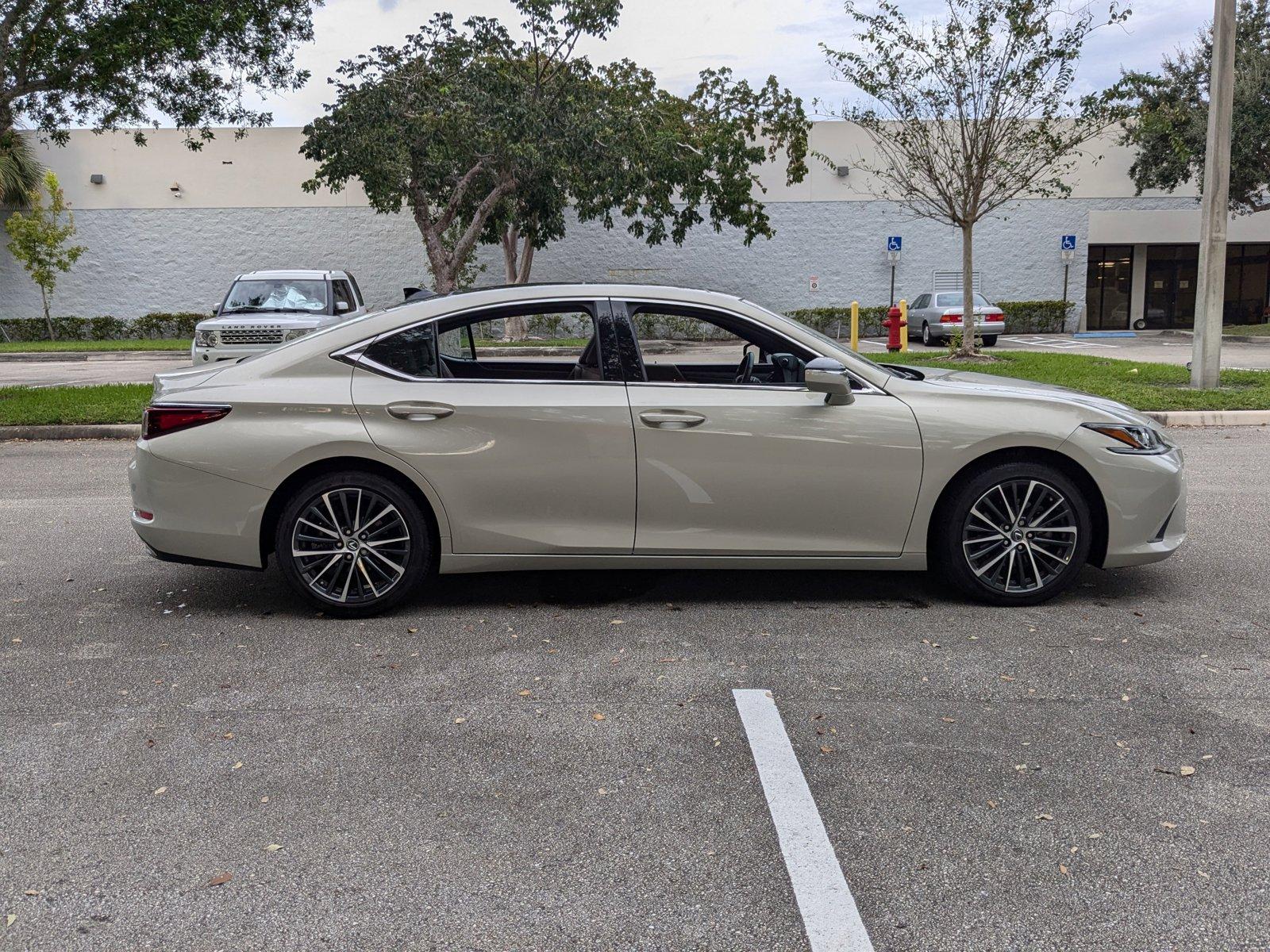 2022 Lexus ES 350 Vehicle Photo in West Palm Beach, FL 33417