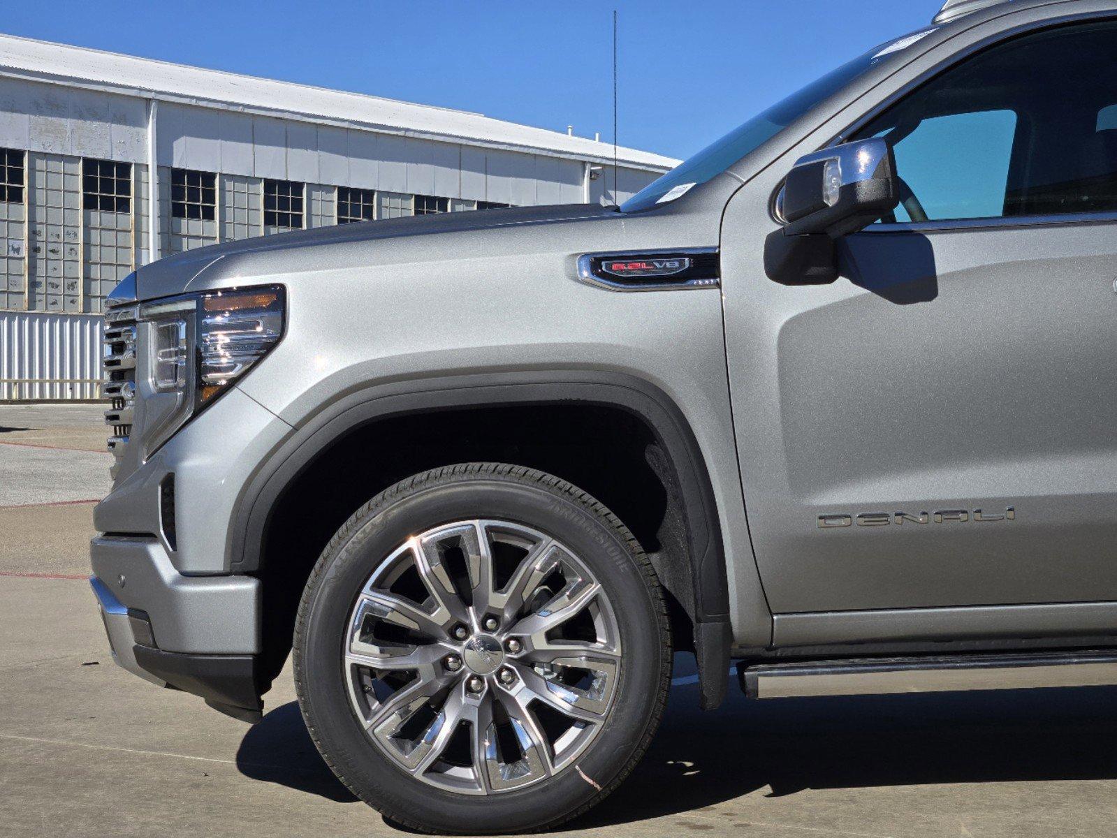 2024 GMC Sierra 1500 Vehicle Photo in DALLAS, TX 75209-3016