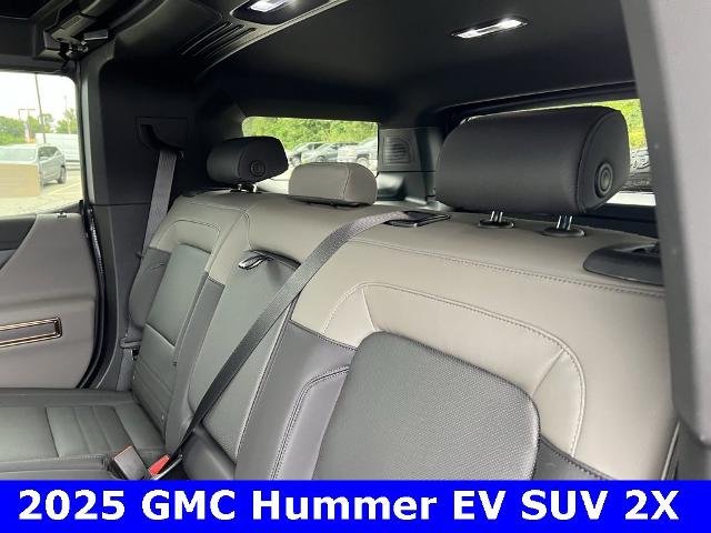 2025 GMC HUMMER EV SUV Vehicle Photo in CHICOPEE, MA 01020-5001