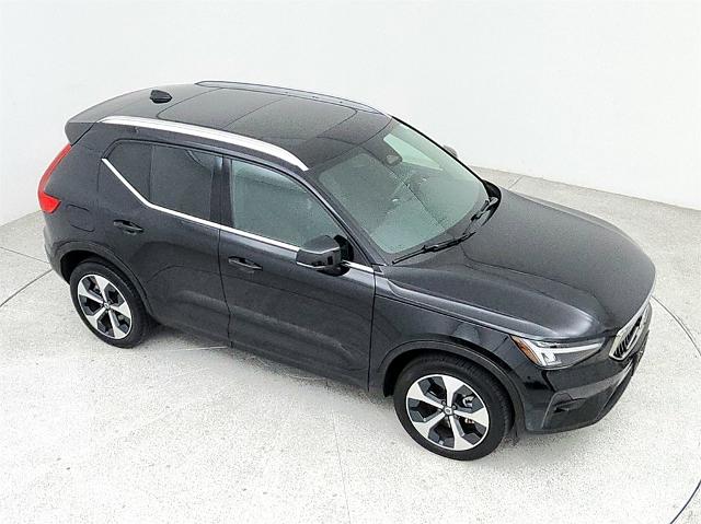 2024 Volvo XC40 Vehicle Photo in Grapevine, TX 76051