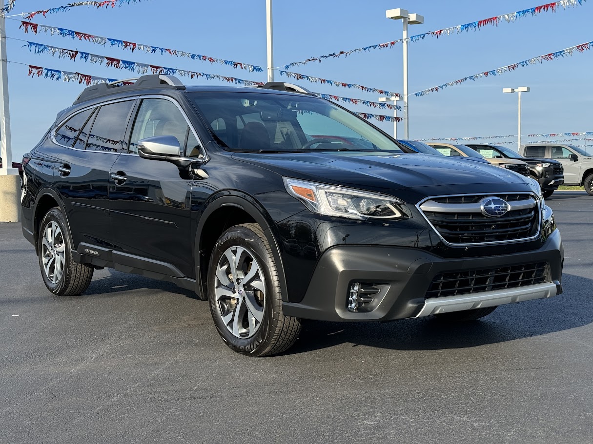 2022 Subaru Outback Vehicle Photo in BOONVILLE, IN 47601-9633