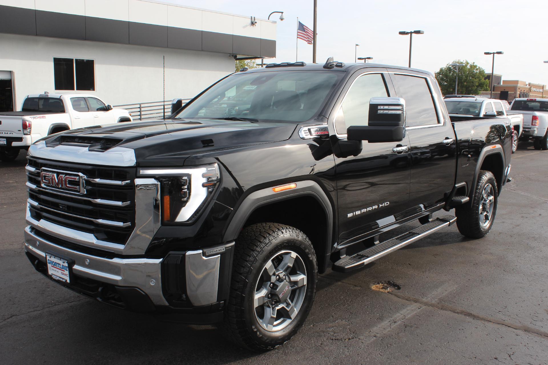 2025 GMC Sierra 2500 HD Vehicle Photo in AURORA, CO 80012-4011