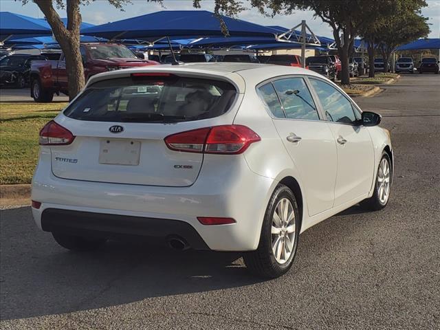 2015 Kia Forte5 Vehicle Photo in DENTON, TX 76210-9321