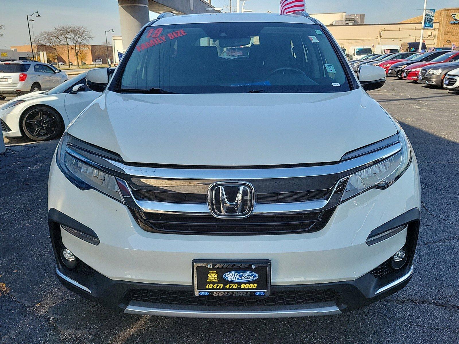 2019 Honda Pilot Vehicle Photo in Saint Charles, IL 60174