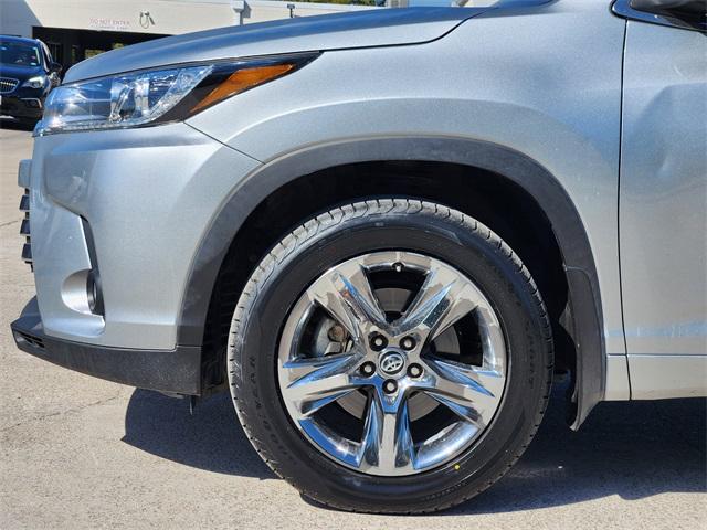 2019 Toyota Highlander Vehicle Photo in GAINESVILLE, TX 76240-2013