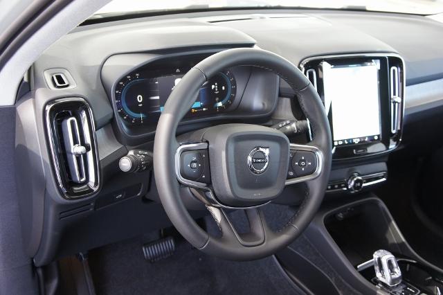 2023 Volvo XC40 Vehicle Photo in Grapevine, TX 76051