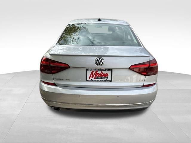 2017 Volkswagen Passat Vehicle Photo in MEDINA, OH 44256-9631