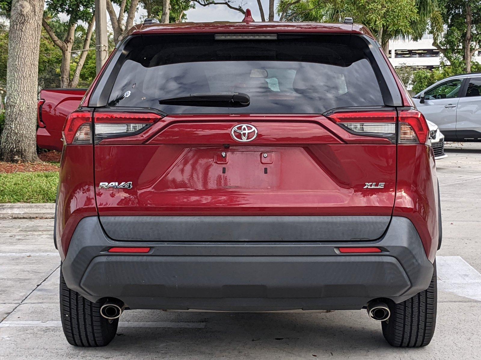 2020 Toyota RAV4 Vehicle Photo in Davie, FL 33331