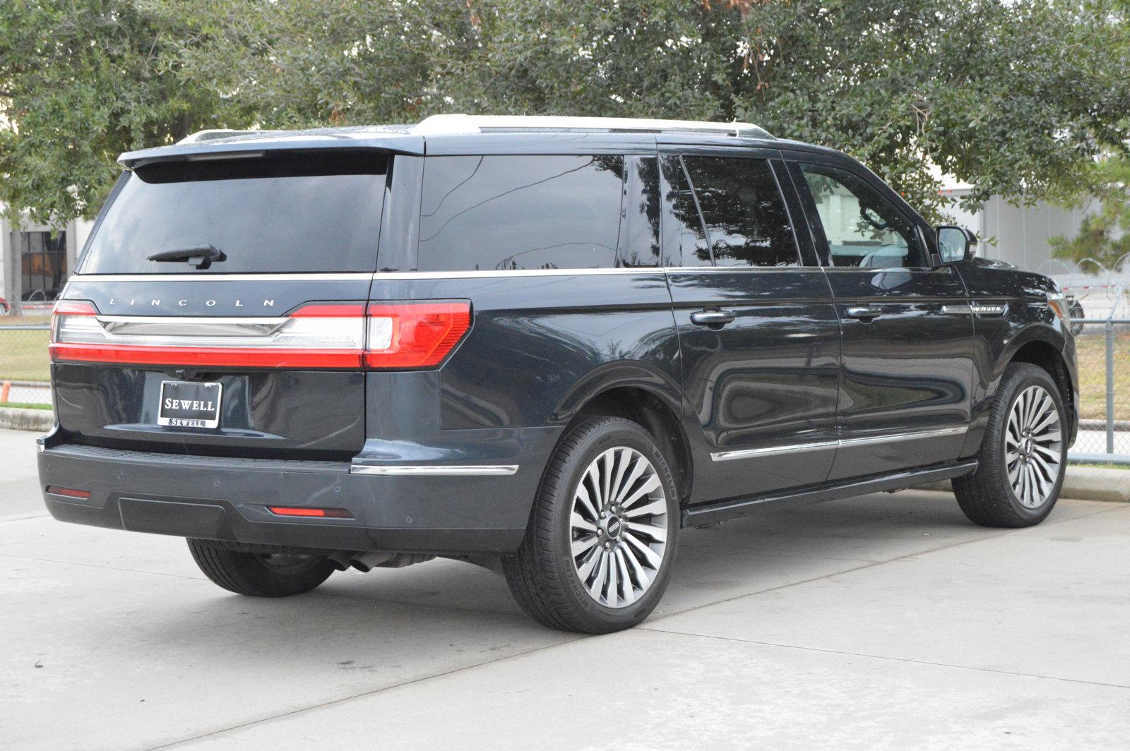 2021 Lincoln Navigator L Vehicle Photo in Houston, TX 77090