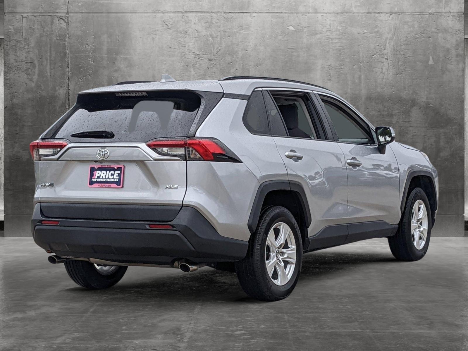 2019 Toyota RAV4 Vehicle Photo in Davie, FL 33331