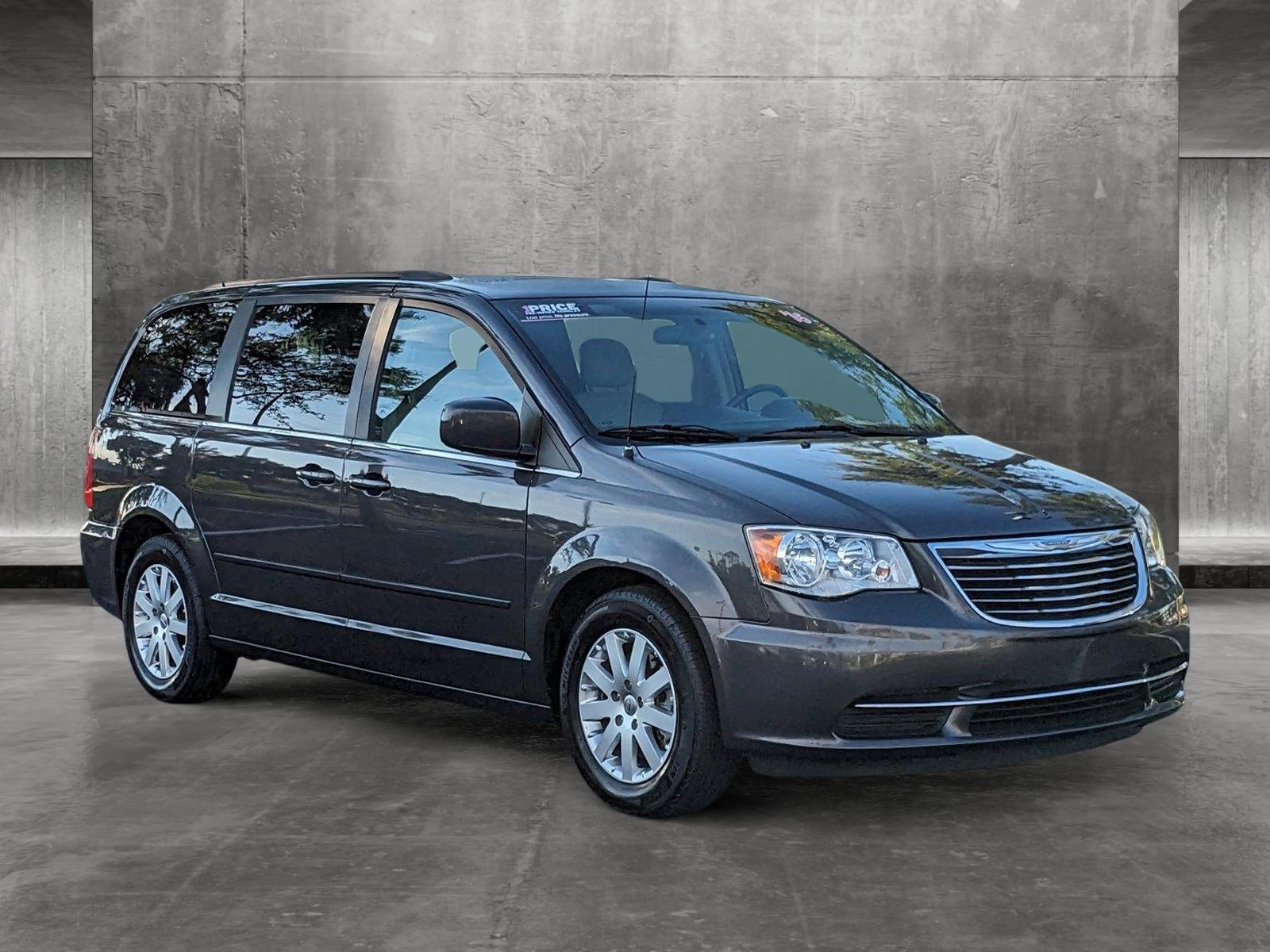 2016 Chrysler Town & Country Vehicle Photo in Sanford, FL 32771