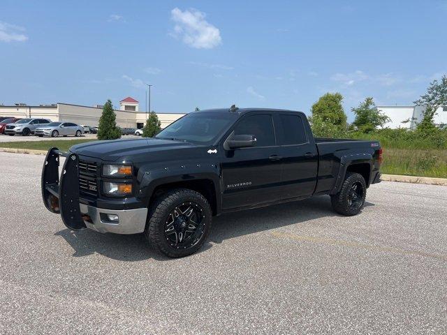 Used 2015 Chevrolet Silverado 1500 2LT with VIN 1GCVKREC7FZ411262 for sale in Saginaw, MI