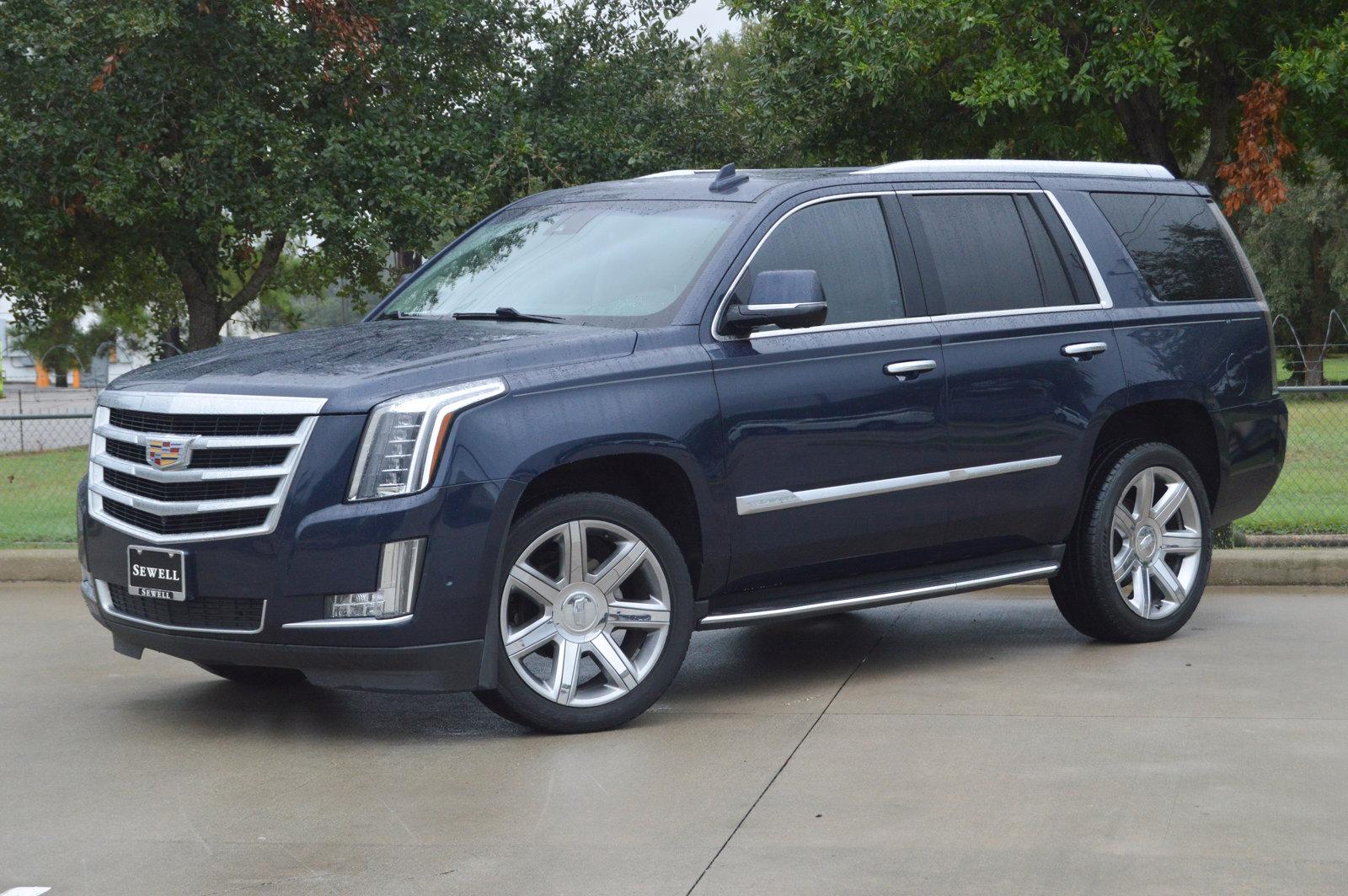 2017 Cadillac Escalade Vehicle Photo in Houston, TX 77090