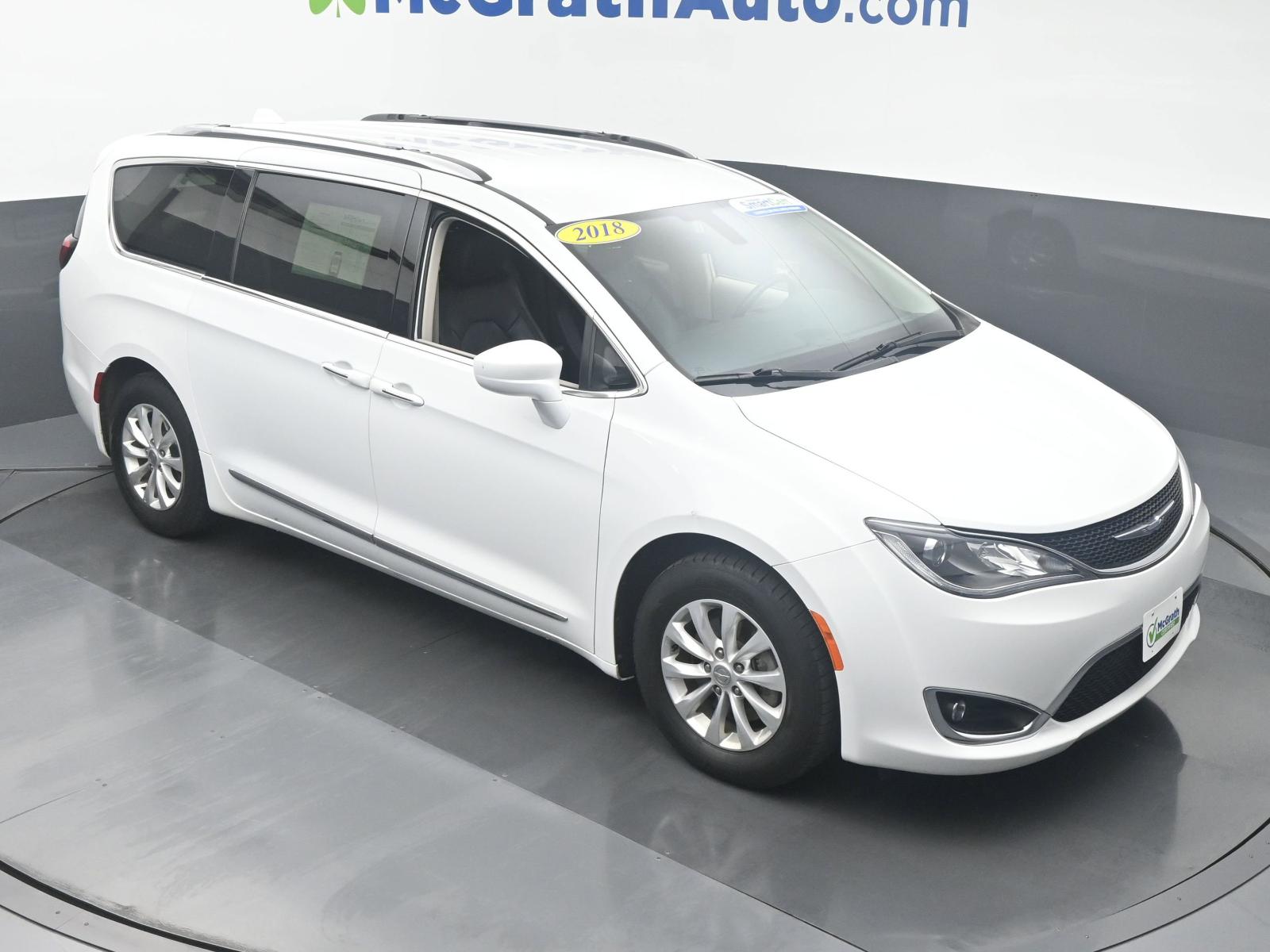 2018 Chrysler Pacifica Vehicle Photo in Cedar Rapids, IA 52402