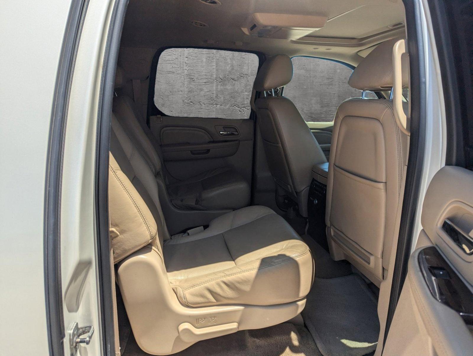 2010 Cadillac Escalade ESV Vehicle Photo in CORPUS CHRISTI, TX 78412-4902